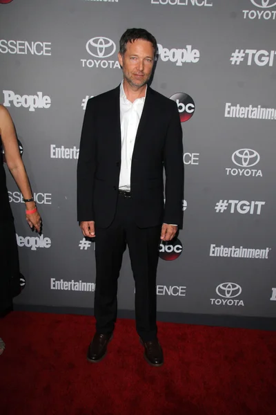 George Newbery alla premiere del TGIT — Foto Stock