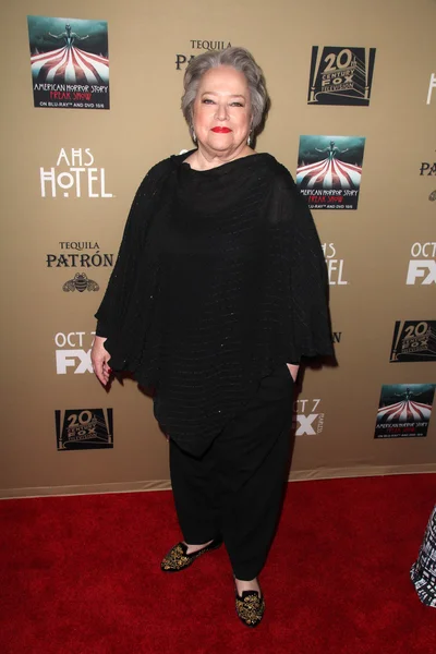 Kathy Bates en el "American Horror Story Hotel " — Foto de Stock