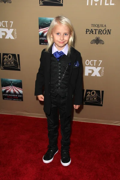 Lennon Henry w "American Horror Story Hotel" — Zdjęcie stockowe