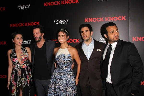 Ana de Armas, Keanu Reeves, Lorenza Izzo, Eli Roth — Foto de Stock