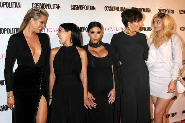 Khloe Karsahian, Kourtney Kardashian, Kim Kardashian West, Kris Jenner, Kylie Jenner — Zdjęcie stockowe