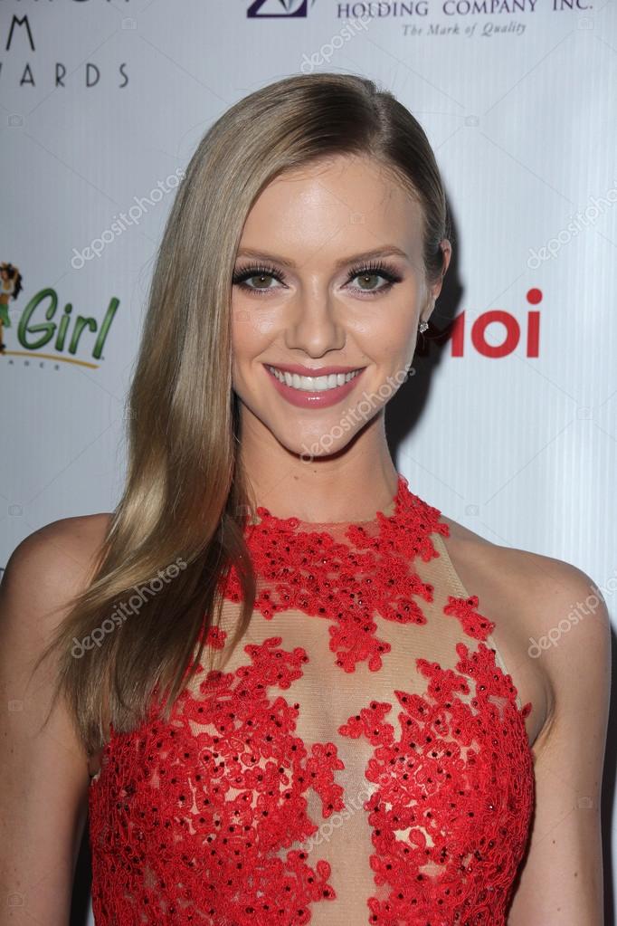 Elle Evans Nude Photos 43 Elle Evans Nude Photos 82