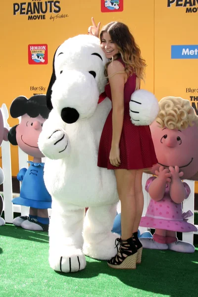 Sofia Reyes en "The Peanuts Movie" " —  Fotos de Stock