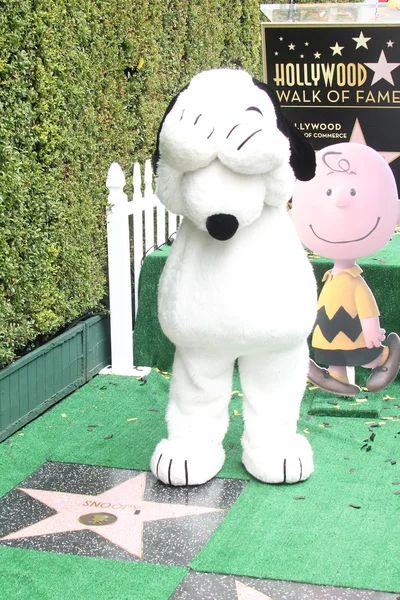 Snoopy Star on the Hollywood Walk of Fame — ストック写真