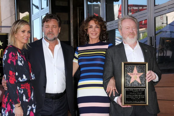 Kristen Wiig, Russell Crowe, Giannina Facio og Ridley Scott - Stock-foto