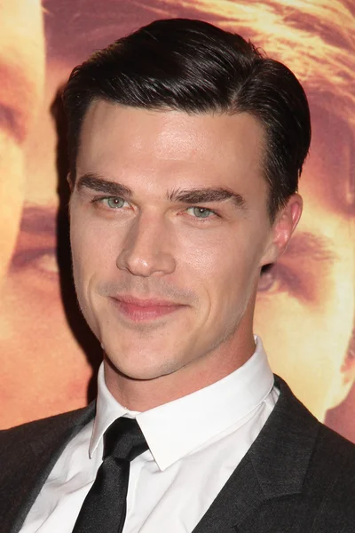 Finn Wittrock på "min all American" — Stockfoto