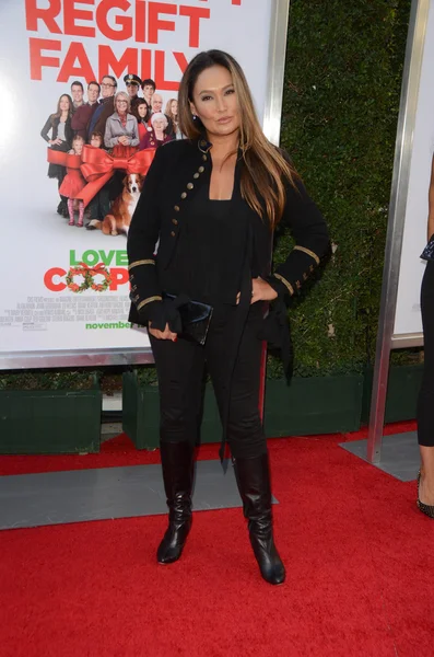 Tia Carrere at the "Love the Coopers" — Stock Photo, Image