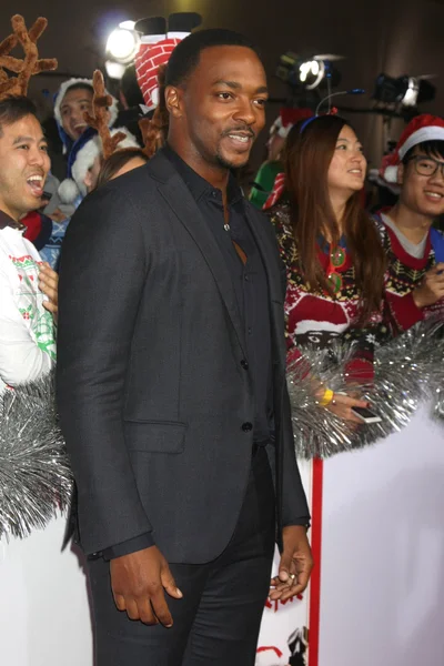 Anthony Mackie 在"前的一天晚上" — 图库照片