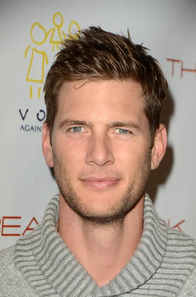 Ryan McPartlin at "The Beauty Book For Brain Cancer" — Stock Photo, Image