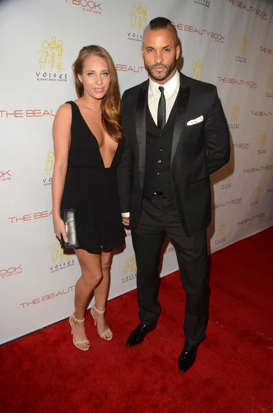 Ricky Whittle at "The Beauty Book For Brain Cancer" — Stock Photo, Image