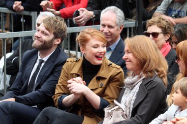 Seth Gabel, Bryce Dallas Howard, Cheryl Howard