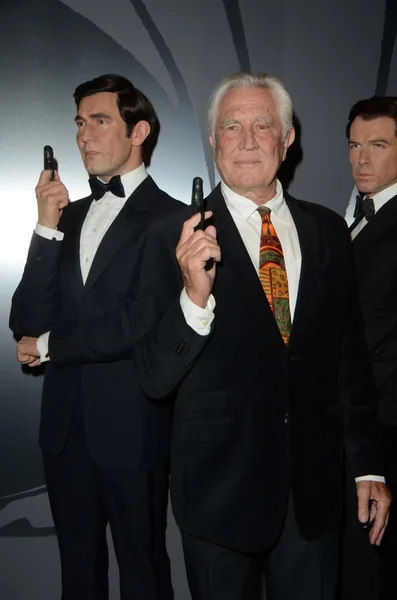 George Lazenby at the Madame Tussauds Hollywood — Stockfoto