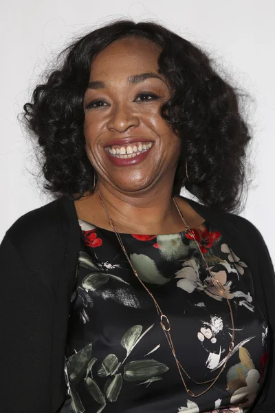 Shonda Rhimes at Debbie Allen 's "Freeze Frame " — Fotografia de Stock