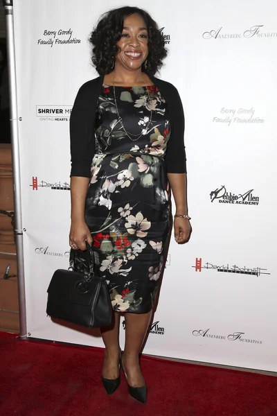 Shonda Rhimes at Debbie Allen's "Freeze Frame" — Stock Photo, Image