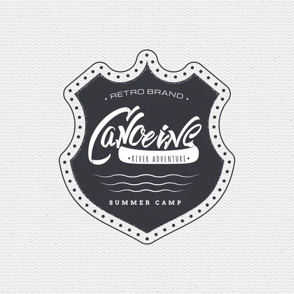 Canoa distintivi loghi segno differenze fatte a mano, realizzati con calligrafia e lettering Può essere utilizzato come insegne distintivo logo design — Vettoriale Stock