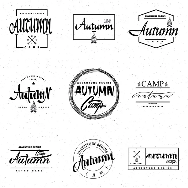 Autumn camp- etiqueta de crachá de letras caligráficas para design — Vetor de Stock