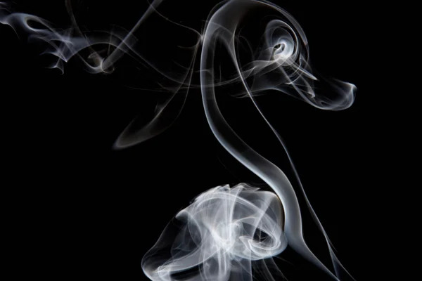 beyaz üzerine siyah duman