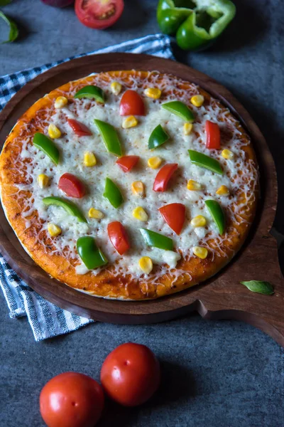 Close Pizza Tomatoes Mozzarella Use Selective Focus — Stock Photo, Image