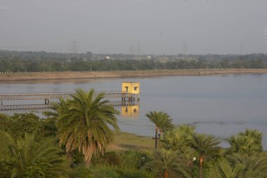 Baranti, Hindistan 'ın Batı Bengal eyaletinde yer alan Purulia bölgesinin Raghunathpur bölgesinde Santuri' de küçük bir kabile köyüdür..