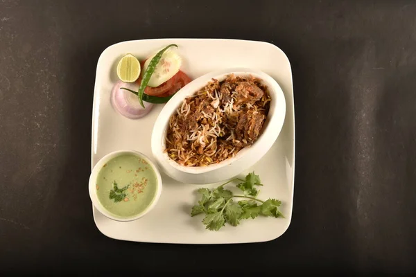 Biryani Carneiro Bengala Servido Com Salada Raita — Fotografia de Stock