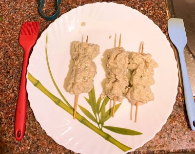 Ev yapımı tavuk kebap.