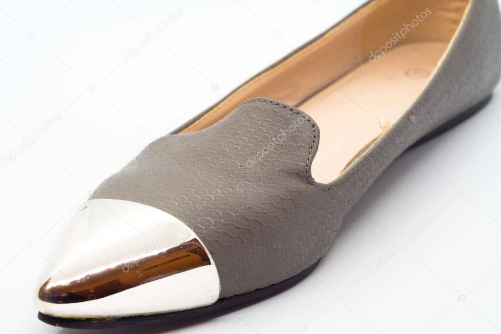 Gray leather ballerinas with silver pointed toe