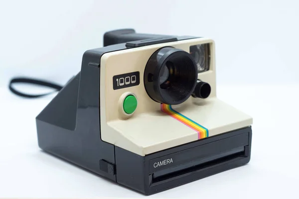 beyaz arkaplan ile hazır kamera