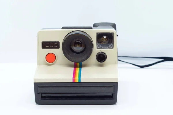 beyaz arkaplan ile hazır kamera