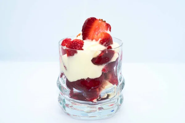 Strawberry Dessert Cream Served Glass Cup — Stock fotografie