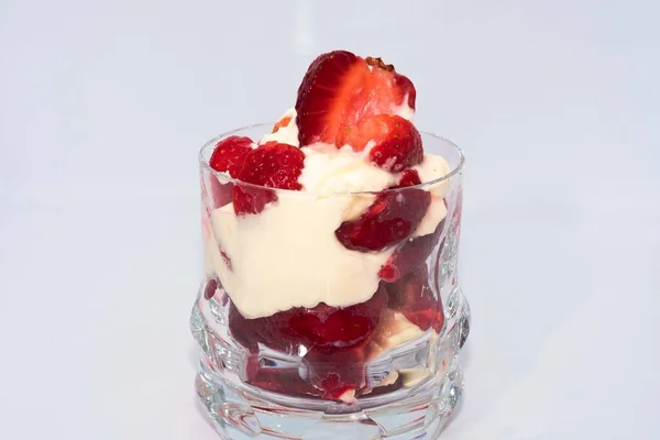 Strawberry Dessert Cream Served Glass Cup — Stock fotografie