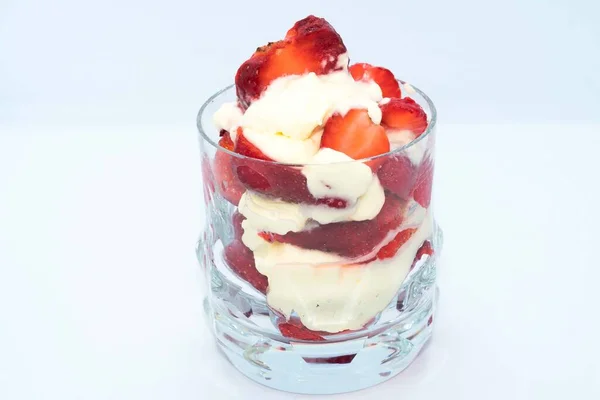 Strawberry Dessert Cream Serviceed Glass Glass — стокове фото