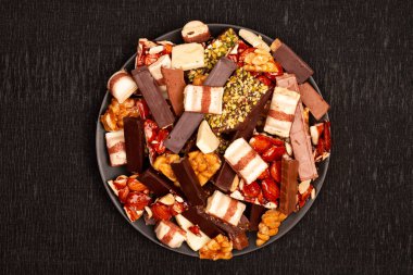 Lezzetli çikolatalı üst görünüm kompozisyon veya arka plan