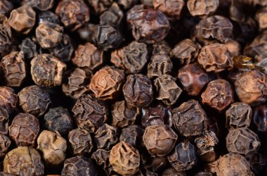 Biber tohumlarının yakın plan çekimleri. Karabiber tohumları