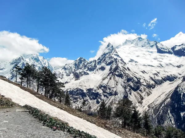 Dombay dağ manzarası
