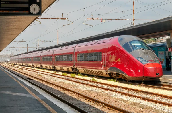 İtalya yüksek hızlı trenler.