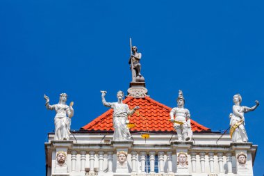 Gdansk. Adalet heykeli.