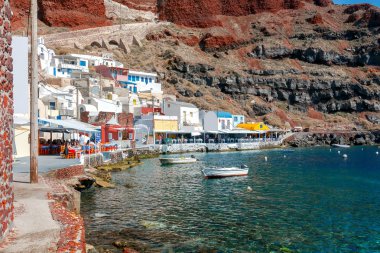 Oia köyde eski balıkçı liman.