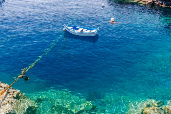 Oia köyde eski balıkçı liman.