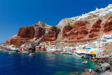 Oia Köyü eski balıkçı liman.