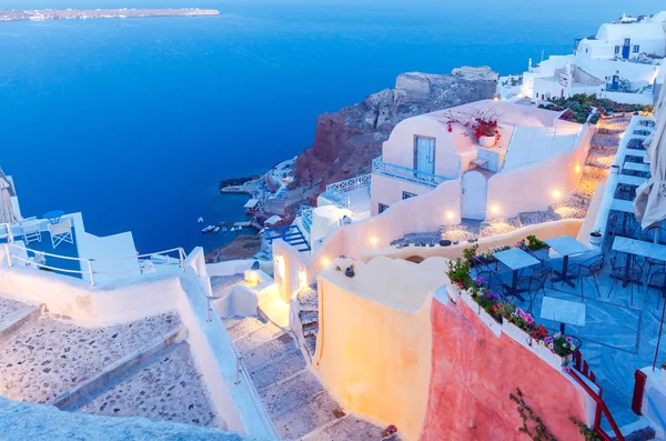 Oia. Santorini geleneksel mimarisi.