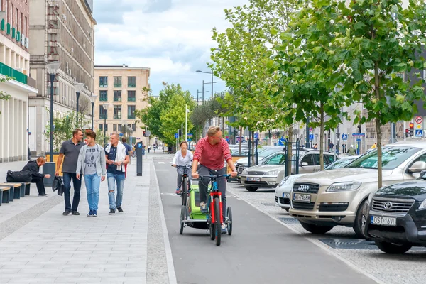 Bicyclistes en Varsovie . — Photo