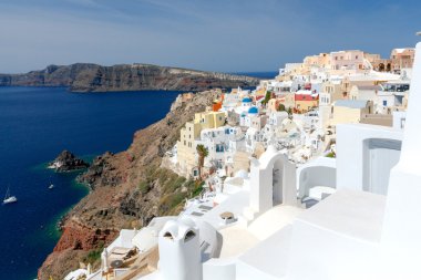 Oia. Santorini geleneksel mimarisi.
