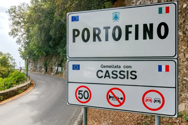 Portofino yol işareti. — Stok fotoğraf