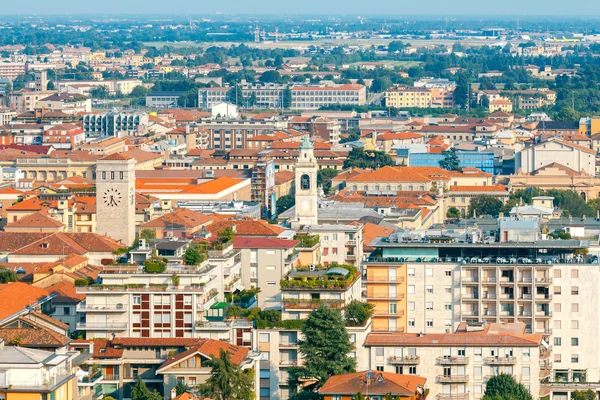 Bergamotte. Blick auf die Stadt vom Hügel aus. — Stockfoto