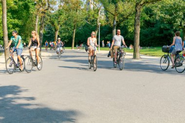 Amsterdam. Belediye Parkı Vondelpark.