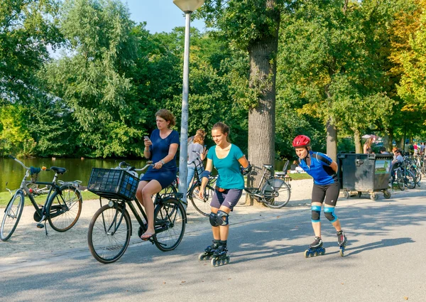 Amsterdam. Městský park Vondelpark. — Stock fotografie