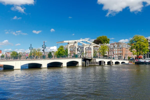 Amsterdam. Magere Brücke. — Stockfoto