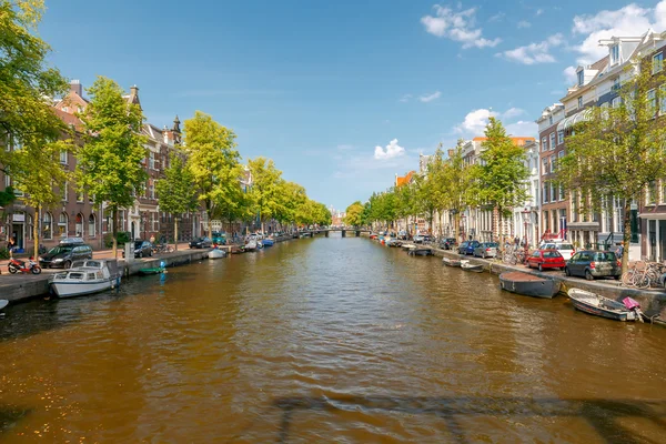 Amsterdam. Stare Miasto kanał. — Zdjęcie stockowe