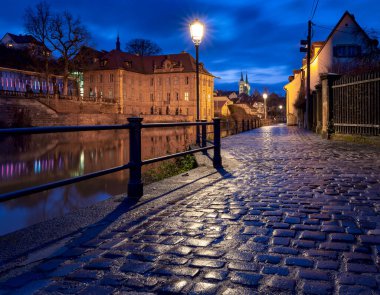 Bamberg. Gün batımında şehir seti.