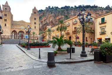 Cefalu. Eski katedral.